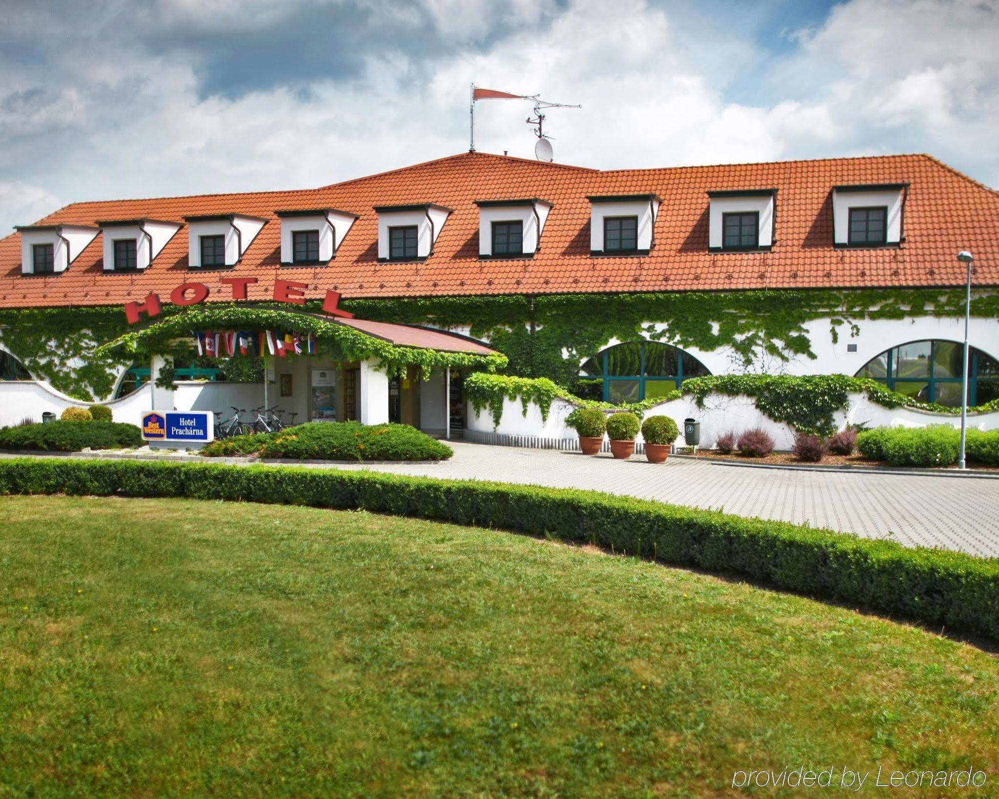 Pracharna Park Hotel אולומוץ מראה חיצוני תמונה
